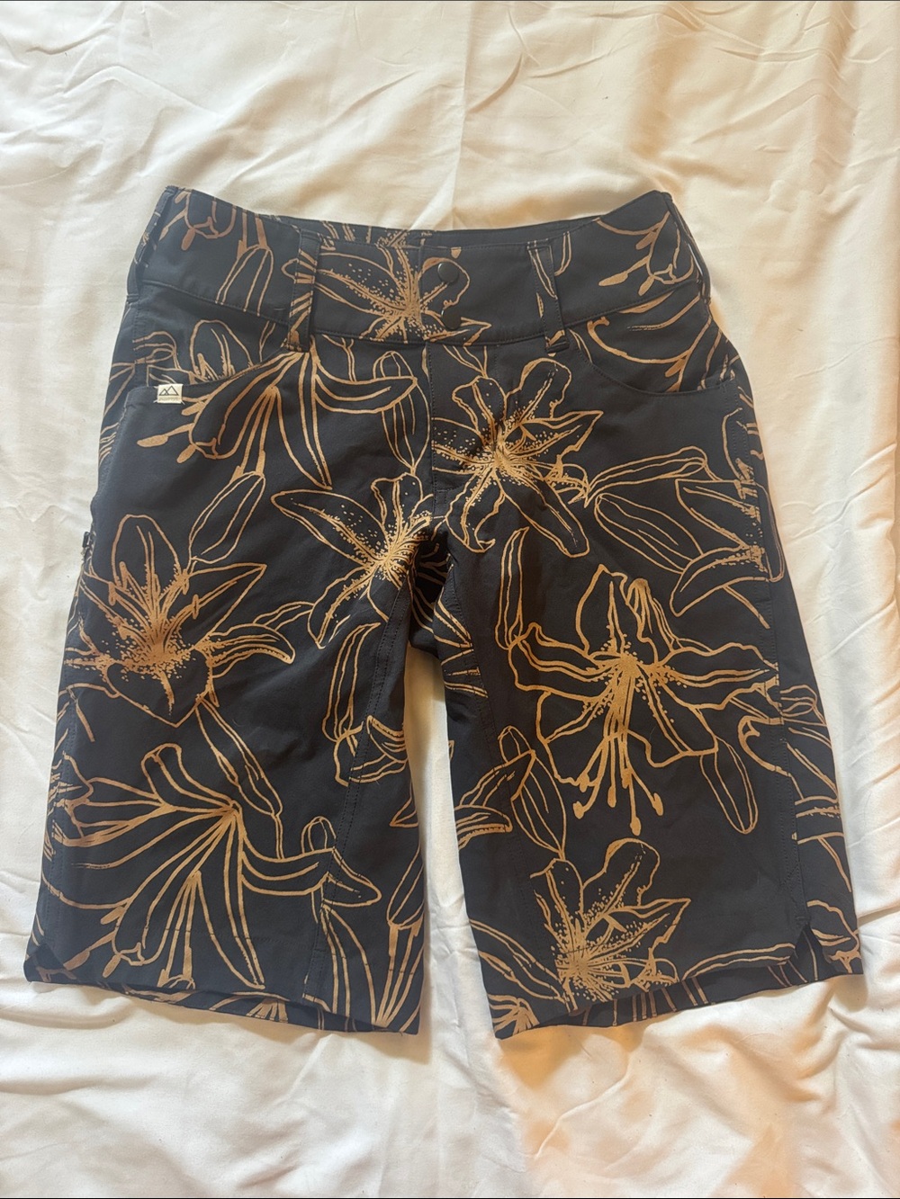 Wild Rye Freel mountain bike shorts - Floral Print. Size 2